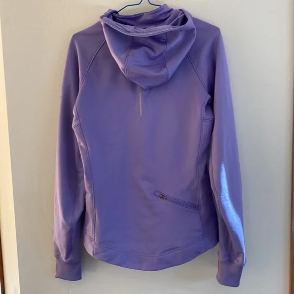 Nike 1/4 zip hoodie, dri-fit 89% polyester, 11% spandex, lavender color - Picture 3 of 9